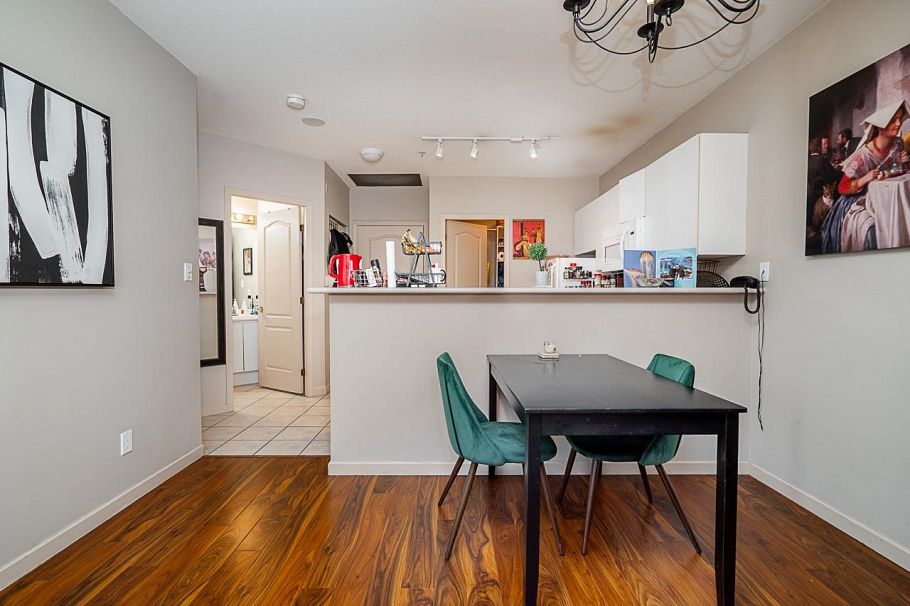 803 1177 Hornby Street Vancouver, BC - 4