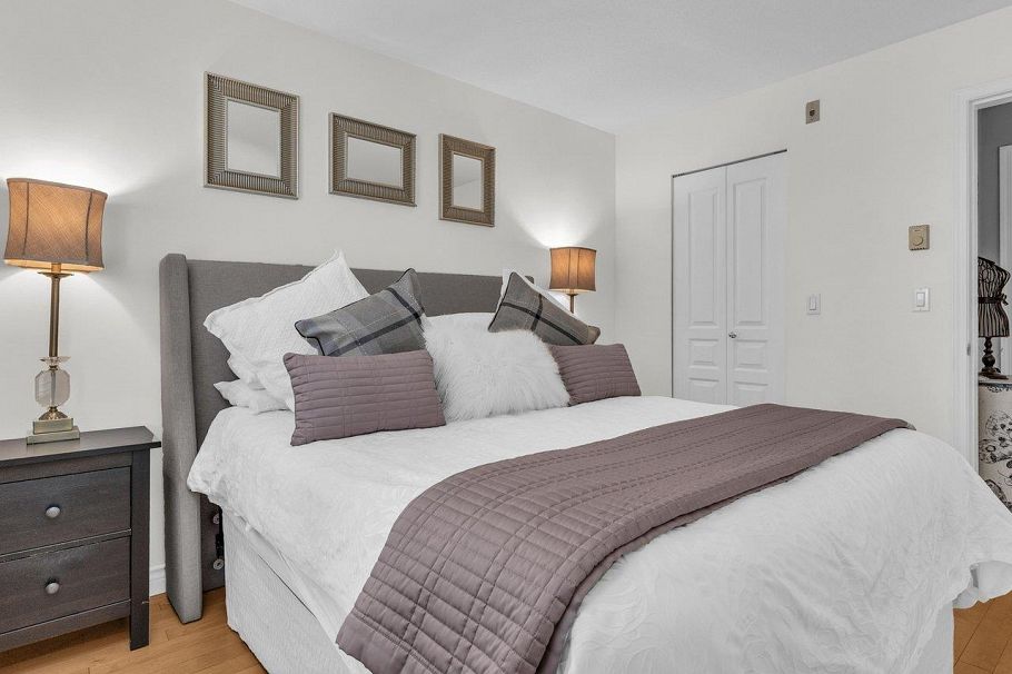 105 333 E 1st Street North Vancouver, BC - 12