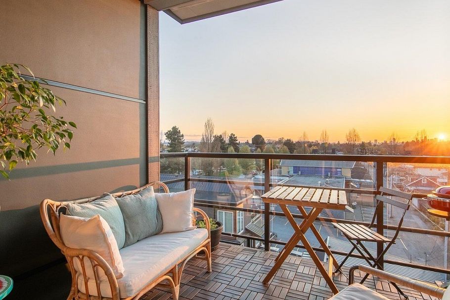 PH5 2889 E 1st Avenue Vancouver, BC - 2