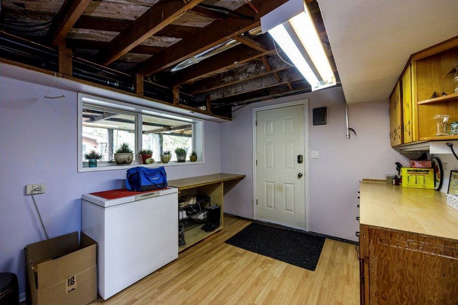 3588 Allan Road North Vancouver, BC - 34