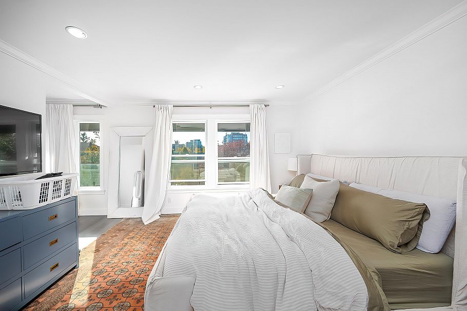 3765 W 3rd Avenue Vancouver, BC - 20