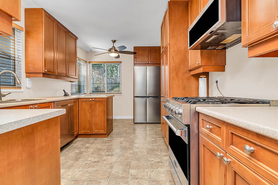 3970 Phyllis Road North Vancouver, BC - 14