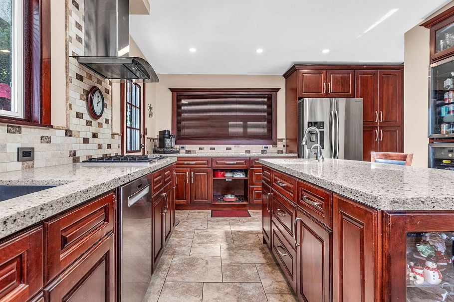 2990 Eddystone Crescent North Vancouver, BC - 5