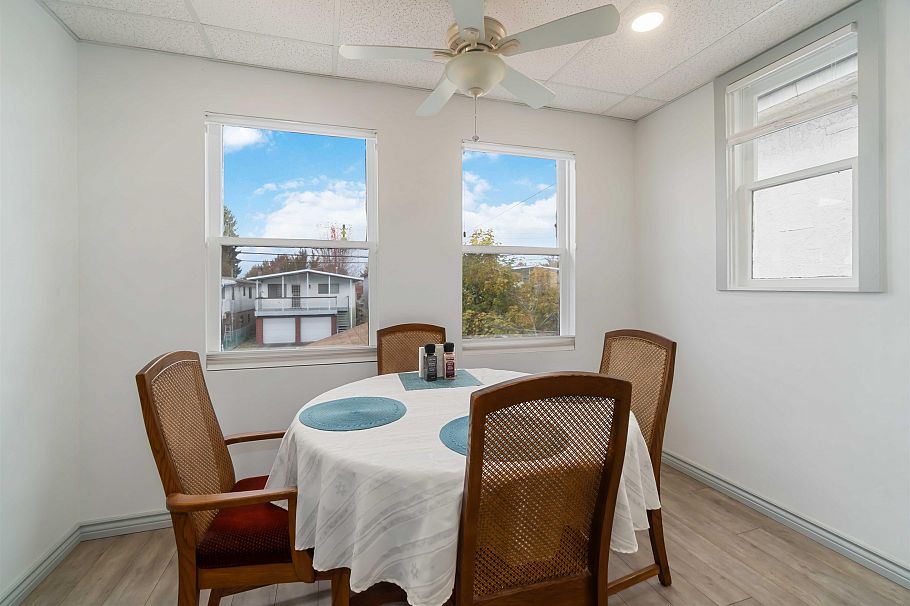 2235 East 52nd Avenue Vancouver, BC - 11