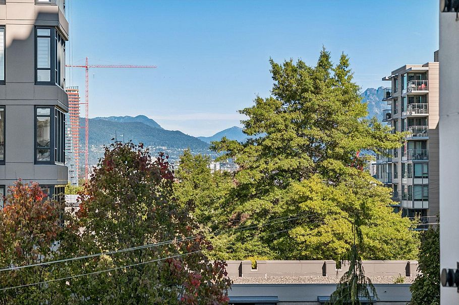 205 1633 W 8th Avenue Vancouver, BC - 17