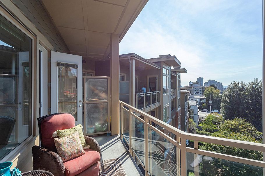 526 119 W 22nd Street North Vancouver, BC - 27