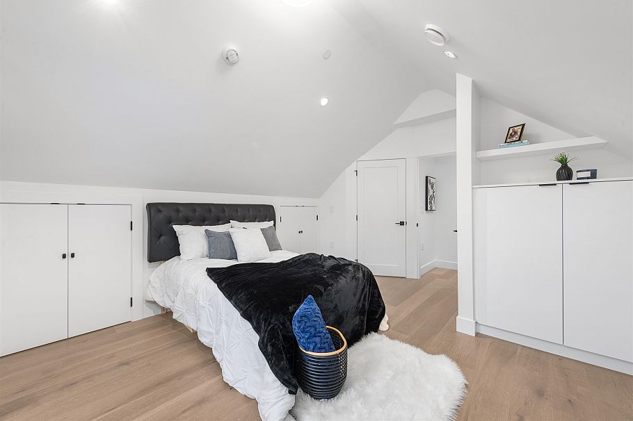 2 878 E 37th Avenue Vancouver, BC - 33