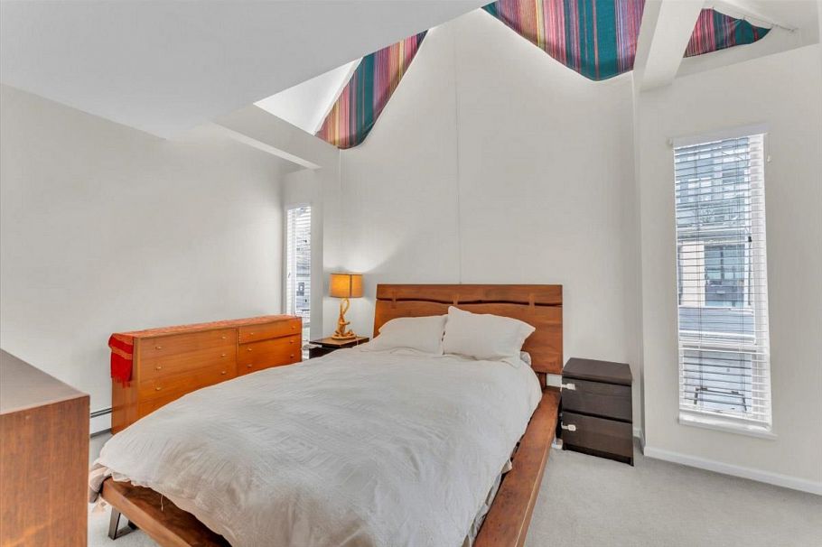 3060 W 8th Avenue Vancouver, BC - 12