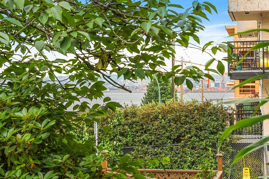 101 241 St. Andrews Avenue North Vancouver, BC - 22