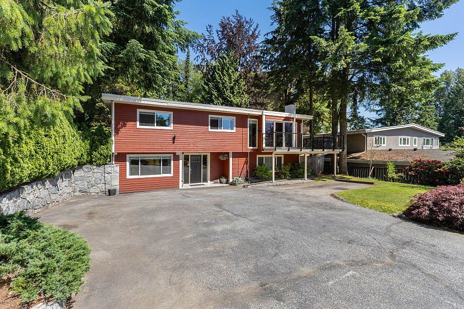 2591 Belloc Street North Vancouver, BC - 40
