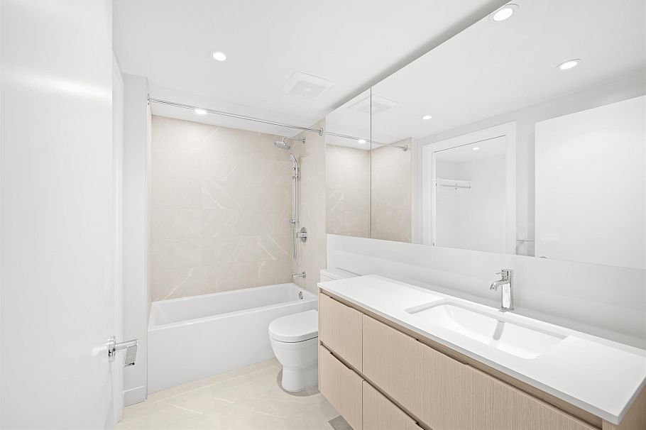 1209 1500 Fern Street North Vancouver, BC - 14