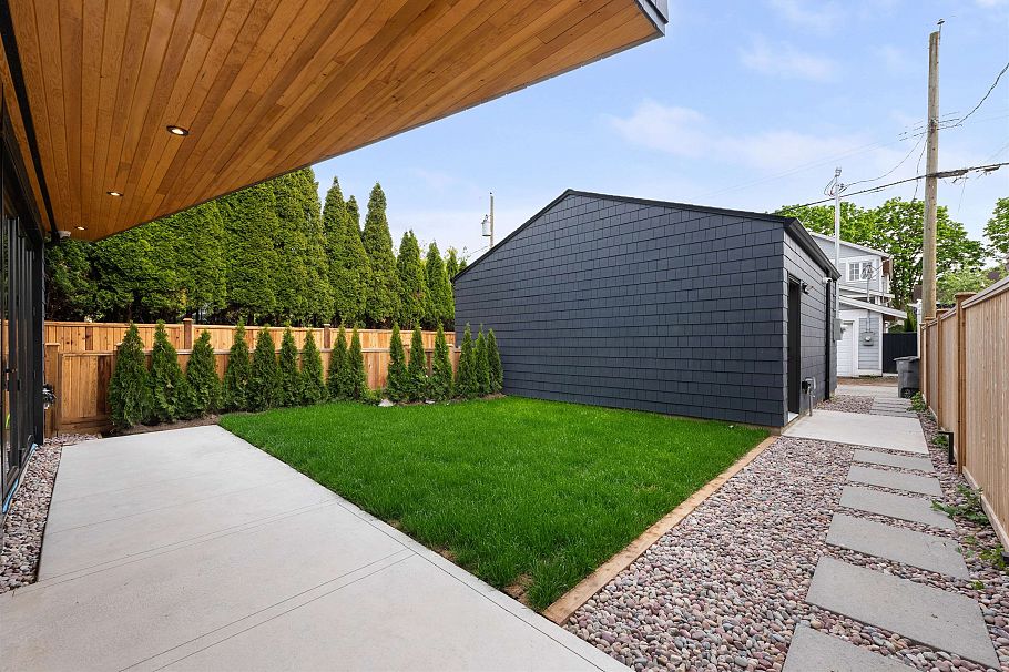 2 2764 W 14th Avenue Vancouver, BC - 32