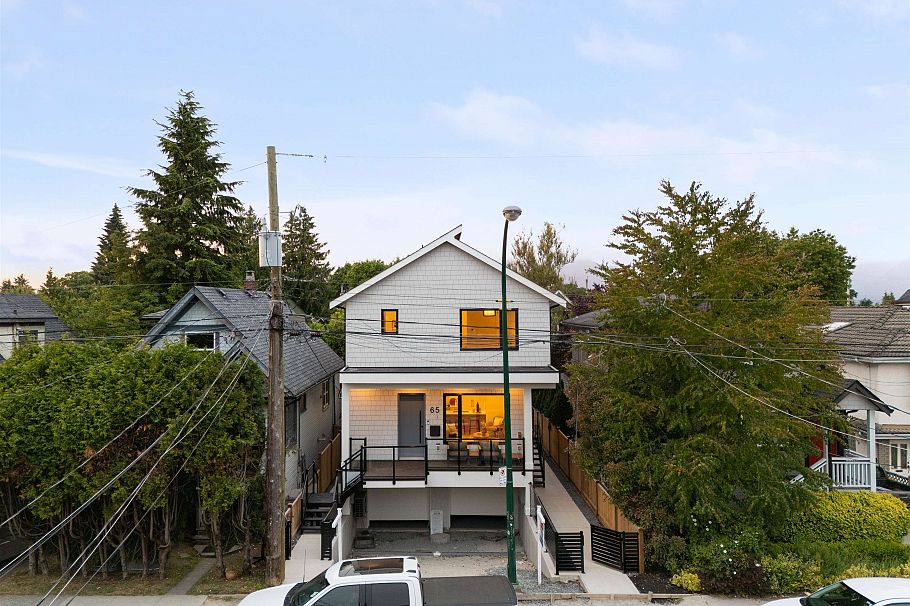 1 65 E King Edward Avenue Vancouver, BC - 27