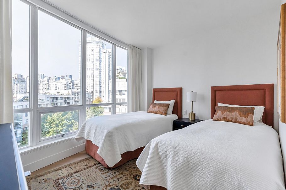 801 1328 Marinaside Crescent Vancouver, BC - 27