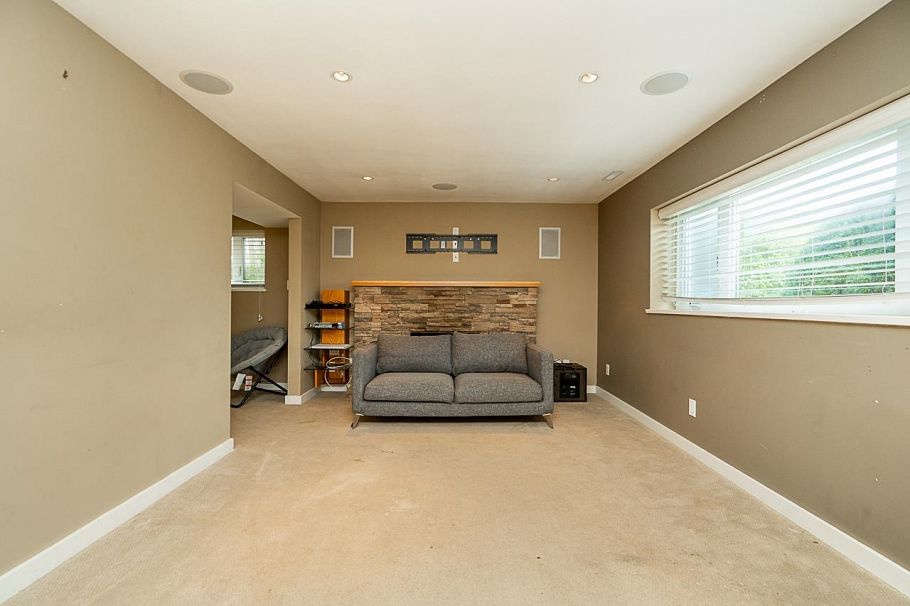 7621 Elliott Street Vancouver, BC - 28