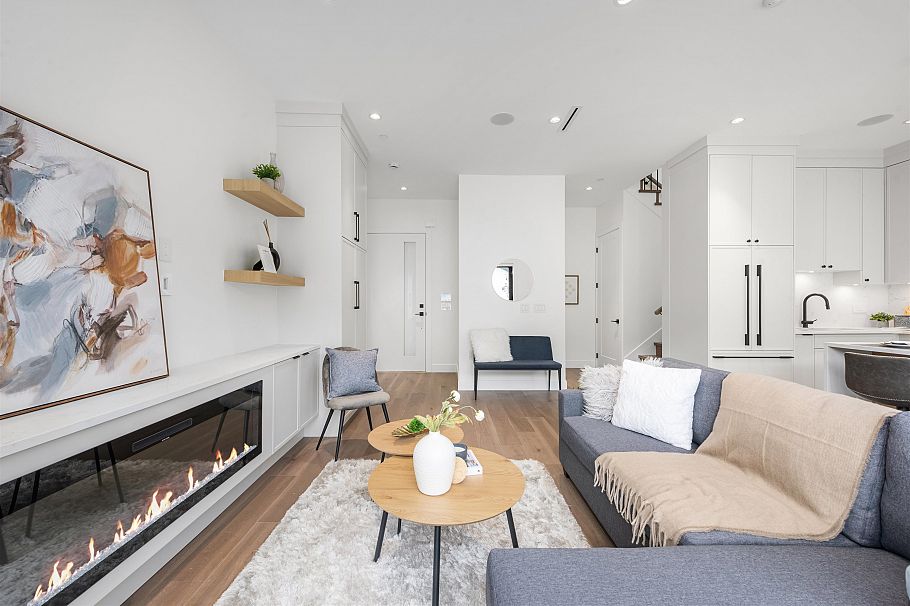 2 878 E 37th Avenue Vancouver, BC - 13