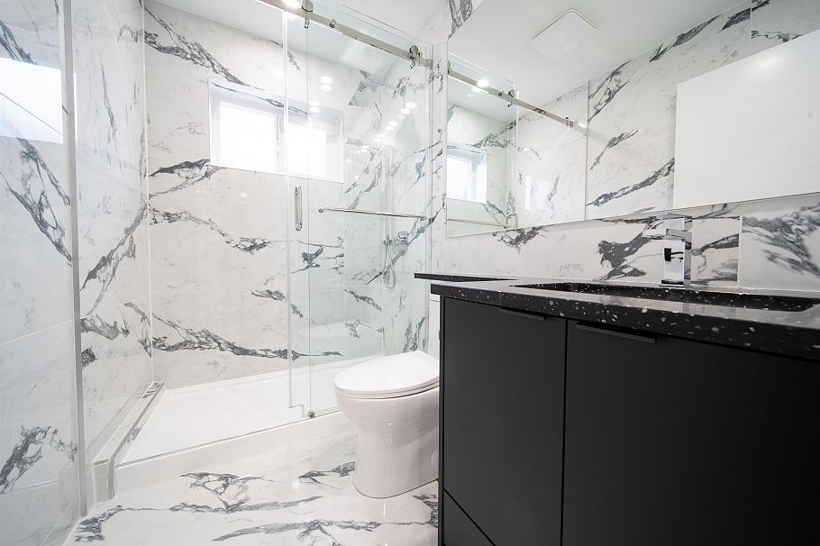 2 3576 E Pender Street Vancouver, BC - 30