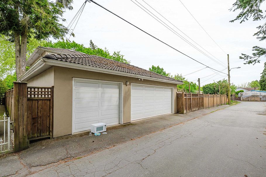 6271 Arlington Street Vancouver, BC - 39