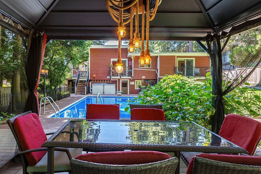 2591 Belloc Street North Vancouver, BC - 37