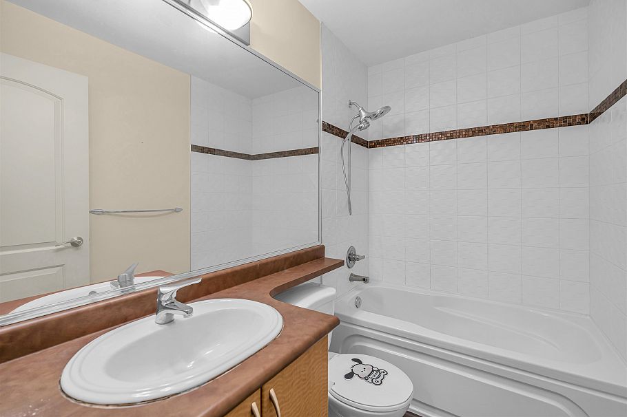 8 3139 Smith Avenue Burnaby, BC - 39