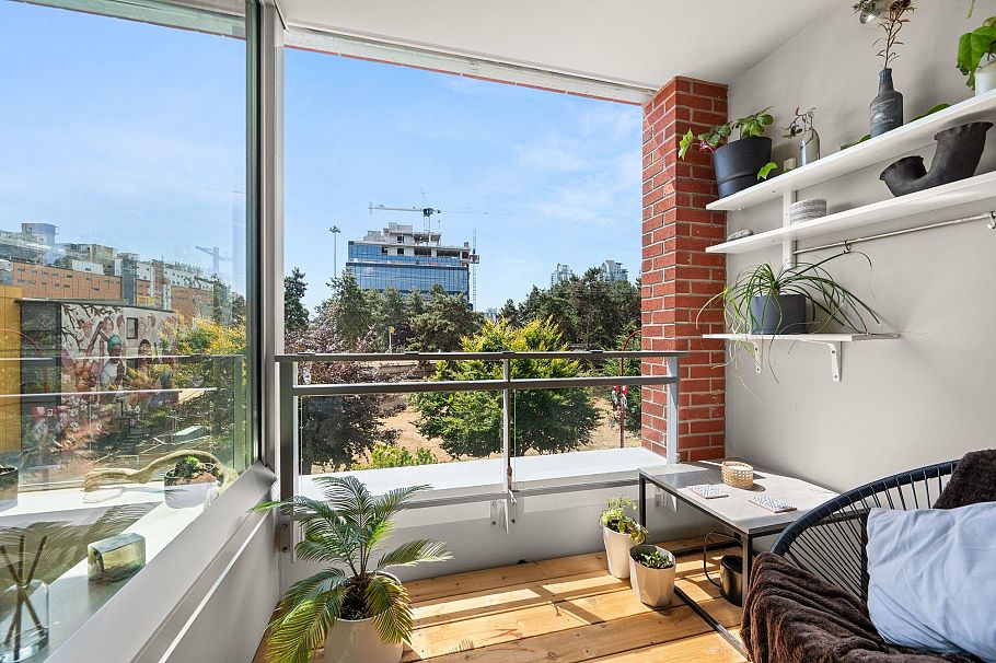 315 221 Union Street Vancouver, BC - 25