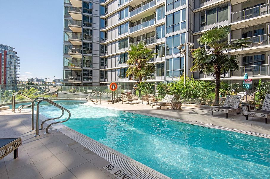 303 68 Smithe Street Vancouver, BC - 24