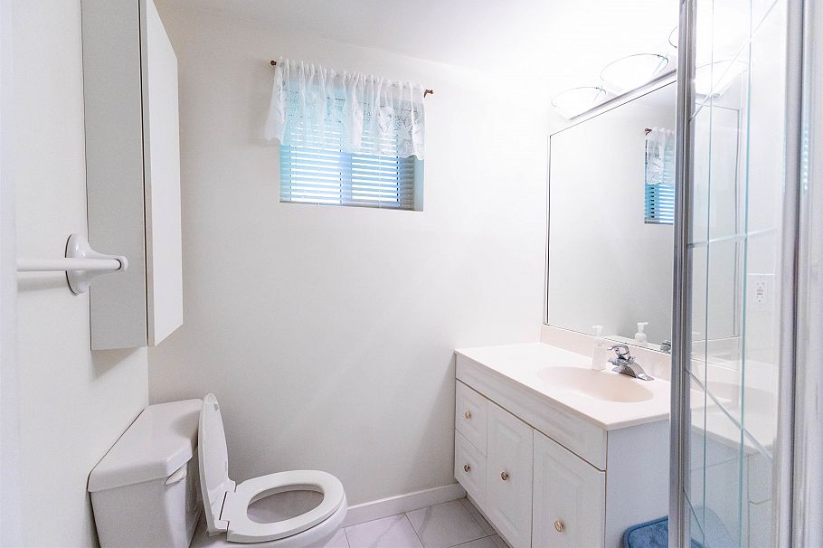 3063 Royal Avenue North Vancouver, BC - 14