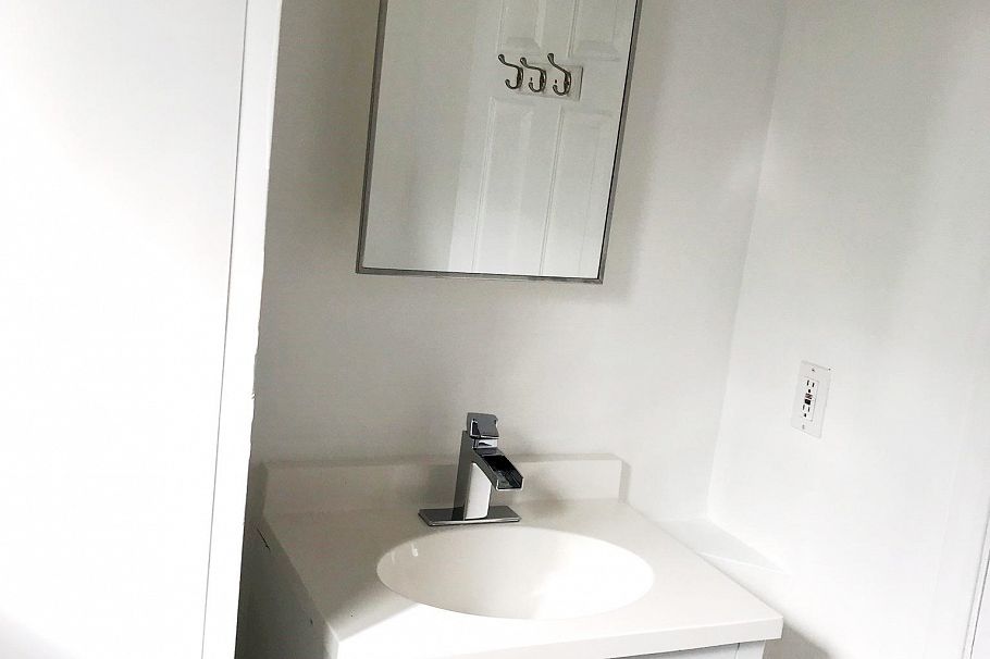 1072 E 55th Avenue Vancouver, BC - 10