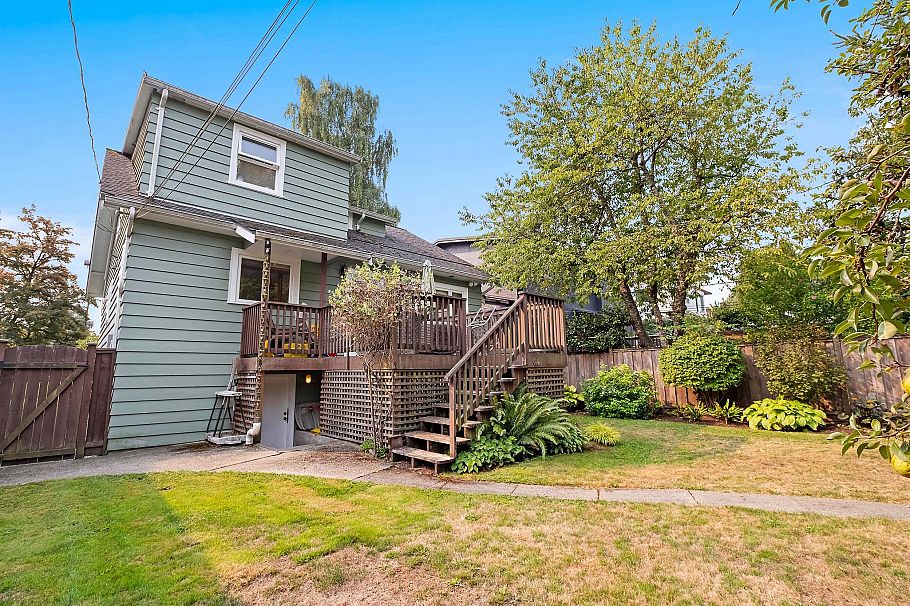 3247 W 30th Avenue Vancouver, BC - 19