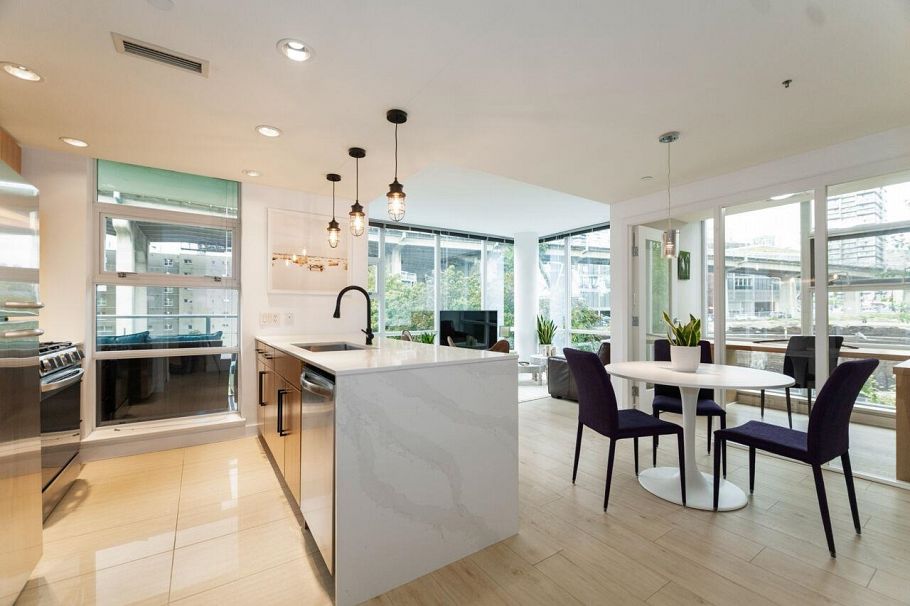 305 638 Beach Crescent Vancouver, BC - 2