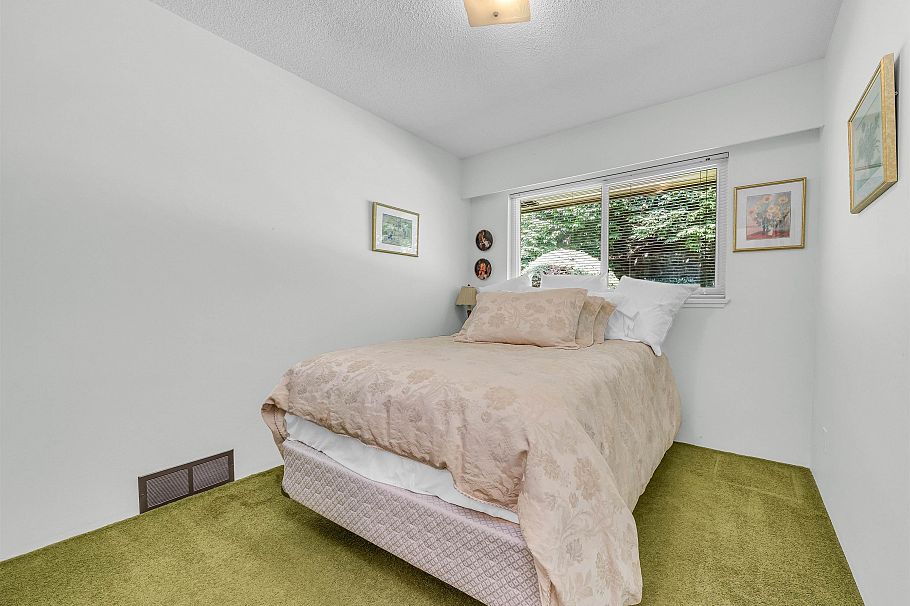 1202 Bracknell Crescent North Vancouver, BC - 16