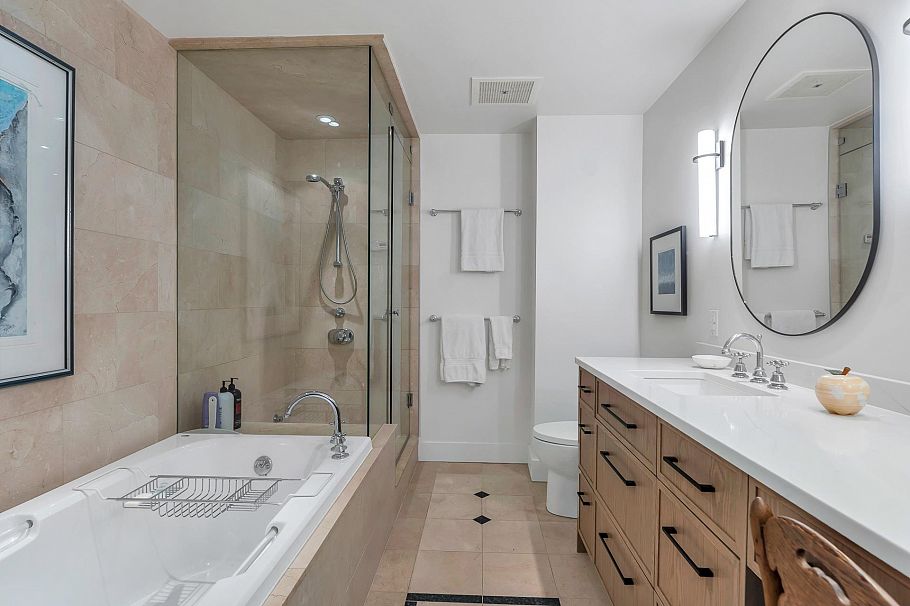 801 1328 Marinaside Crescent Vancouver, BC - 25