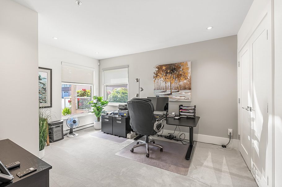 4 2425 Edgemont Boulevard North Vancouver, BC - 24