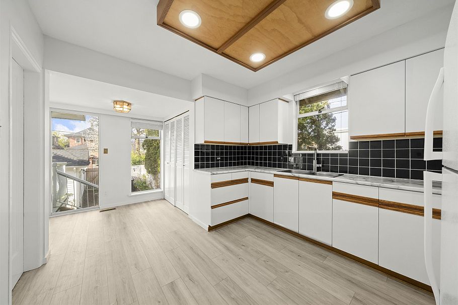 555 W 19th Avenue Vancouver, BC - 10