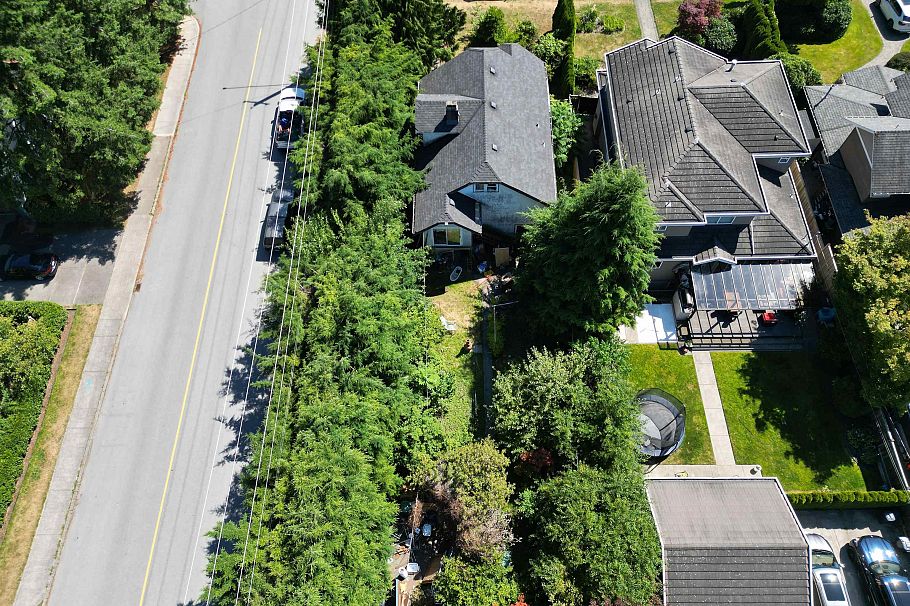 796 E 11th Street North Vancouver, BC - 6