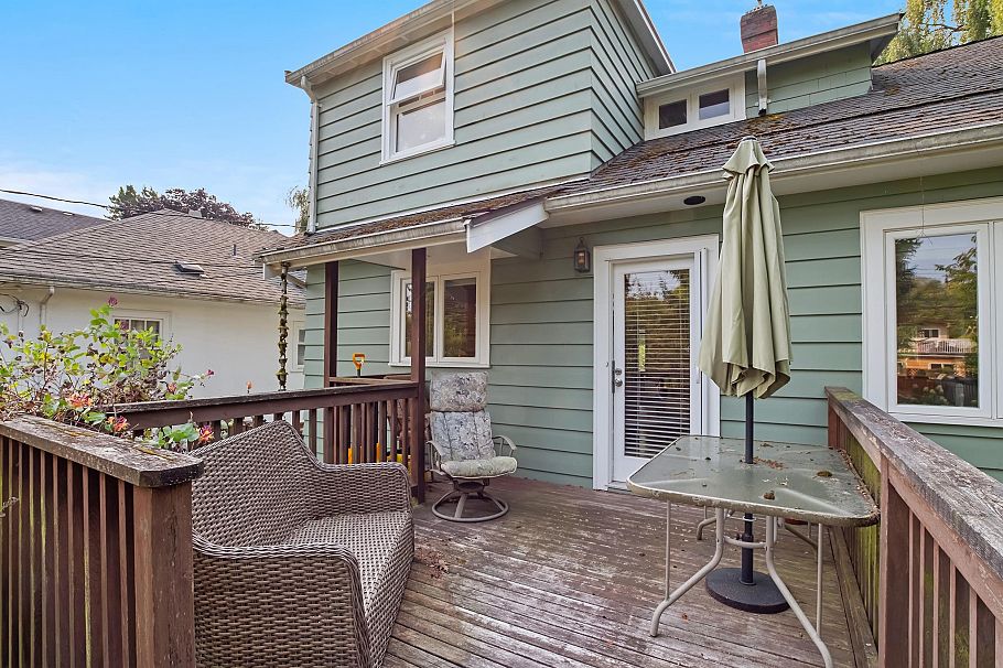 3247 W 30th Avenue Vancouver, BC - 18