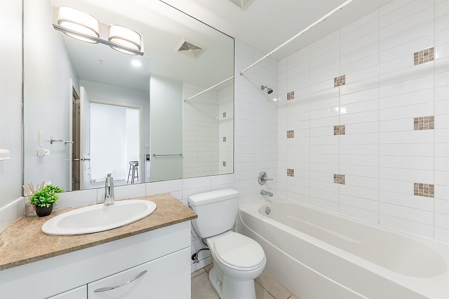 210 4028 Knight Street Vancouver, BC - 13