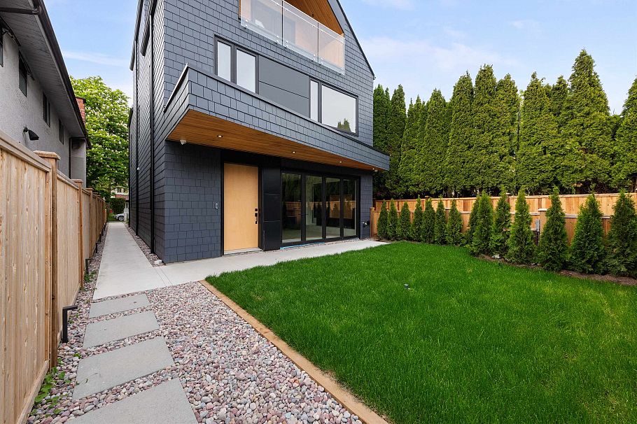 2 2764 W 14th Avenue Vancouver, BC - 30