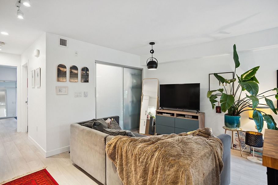 109 321 E 16th Avenue Vancouver, BC - 7