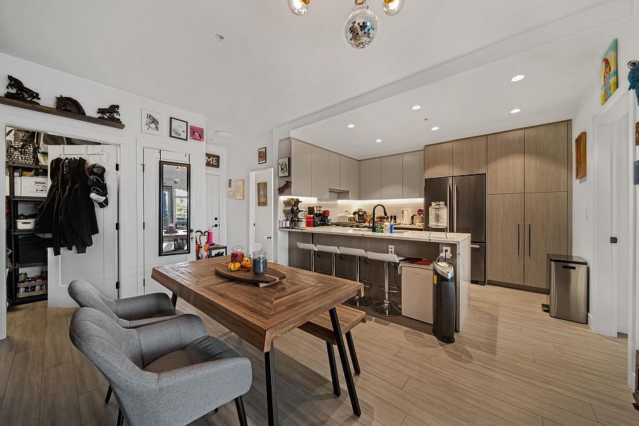 202 2408 Grant Street Vancouver, BC - 4