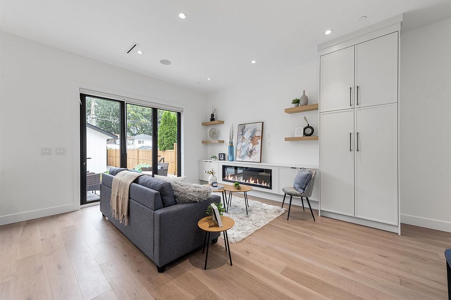 2 878 E 37th Avenue Vancouver, BC - 10