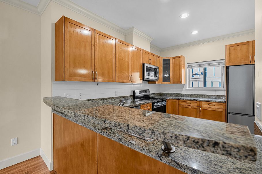 8 3139 Smith Avenue Burnaby, BC - 5