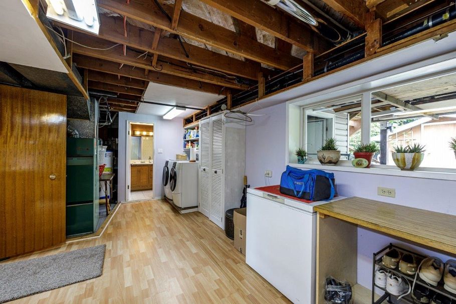 3588 Allan Road North Vancouver, BC - 35