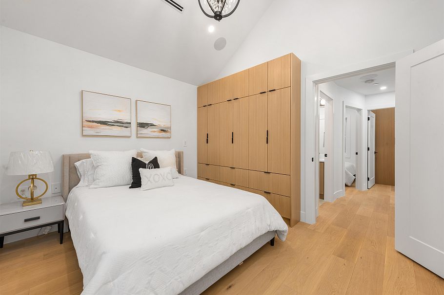 2052 Ferndale Street Vancouver, BC - 27