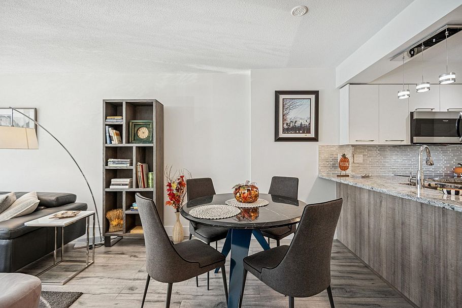 205 1633 W 8th Avenue Vancouver, BC - 9