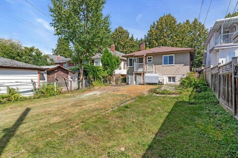 420 E 46th Avenue Vancouver, BC - 27