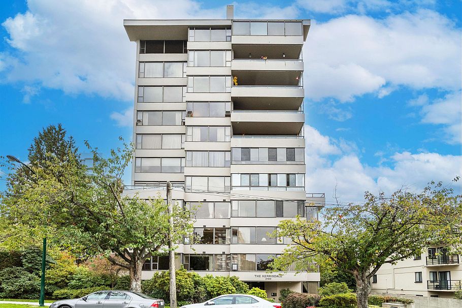 801 2180 W 43rd Avenue Vancouver, BC - 4