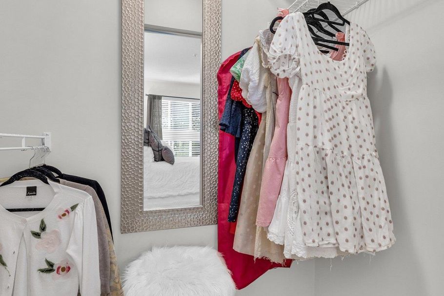 105 333 E 1st Street North Vancouver, BC - 13