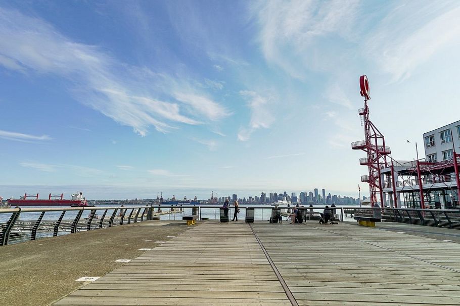 105 333 E 1st Street North Vancouver, BC - 36