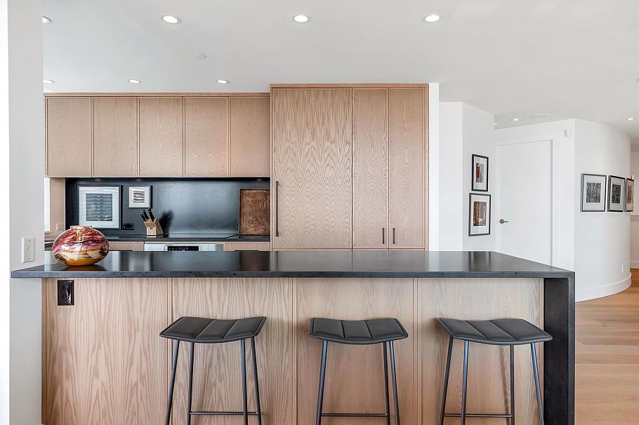 801 1328 Marinaside Crescent Vancouver, BC - 9